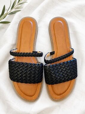 Woven Black Flat Slide Sandals Braided Strappy Minimalist Resort Style Size 10